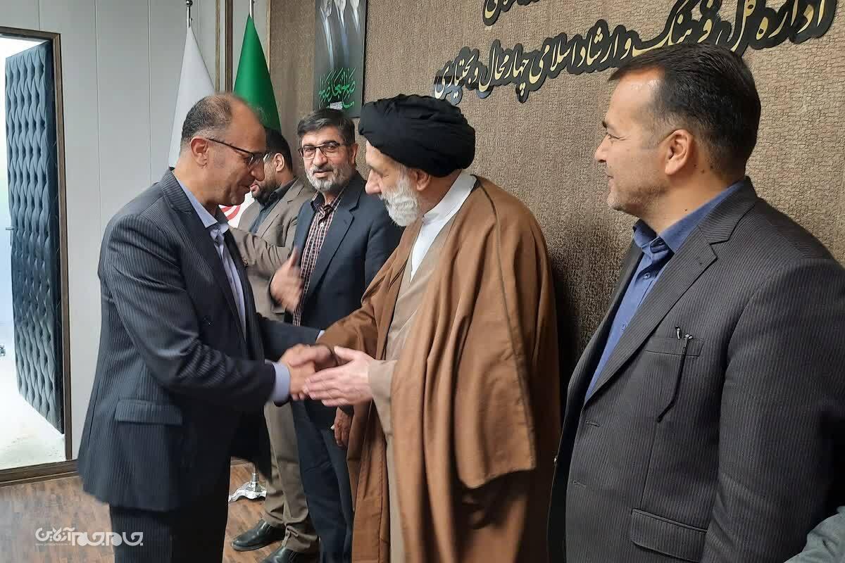 رونمایی از تابلوی هنری «تجلی نور از تاریکی» در شهرکرد