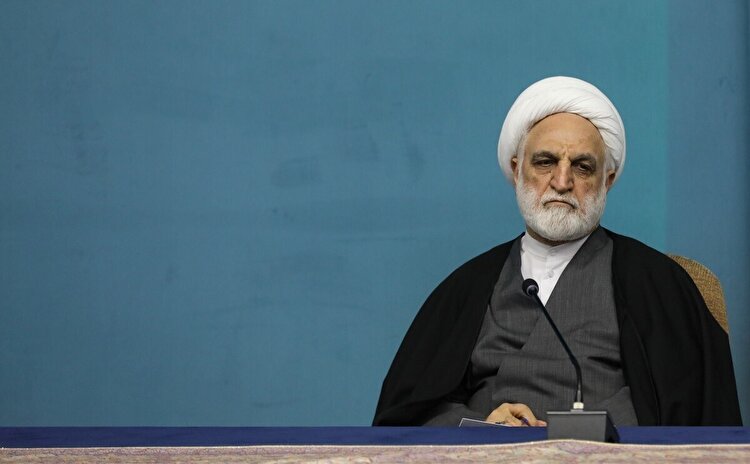 به بهانه اقتضائات جنگی، مجوز عدول از شرع و قانون صادر نشود