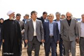 آیین کلنگ‌زنی پروژه مزرعه خورشیدی ۱۳۰ هکتاری در شهرک صنعتی پرند