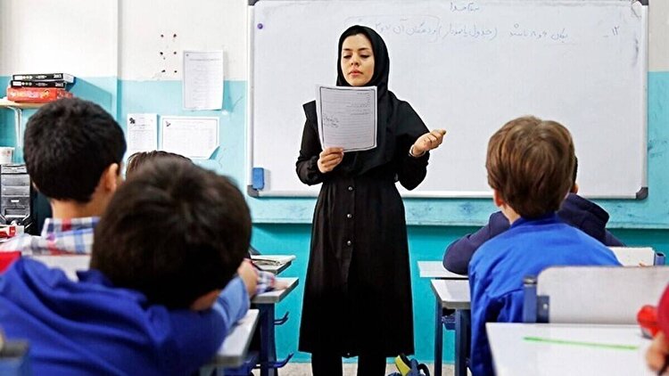میزان حقوق معلمان با ارتقای هر رتبه افزایش می‌یابد
