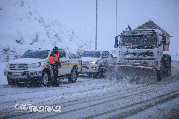 امکان تردد در گردنه‌های برف‌گیر چهارمحال و بختیاری، فقط با زنجیر چرخ