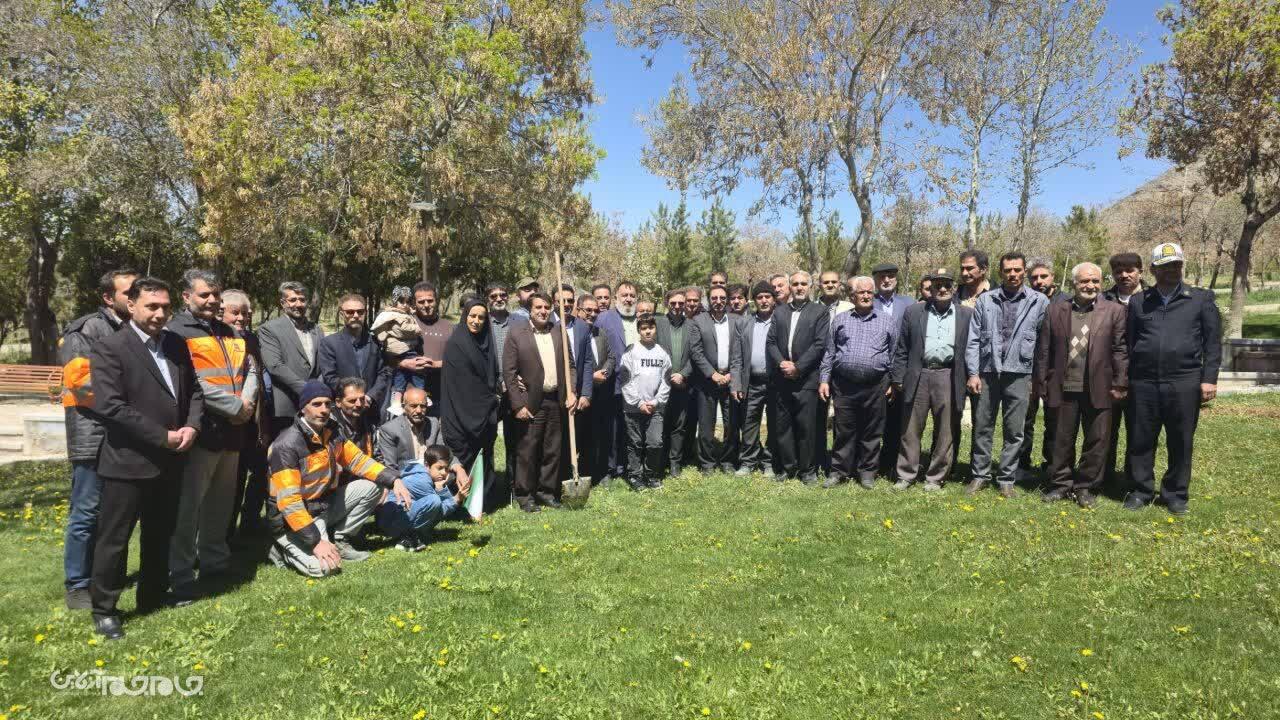 کامیون‌داران چهارمحال و بختیاری، همراهان جاده، ناجیان طبیعت +تصاویر