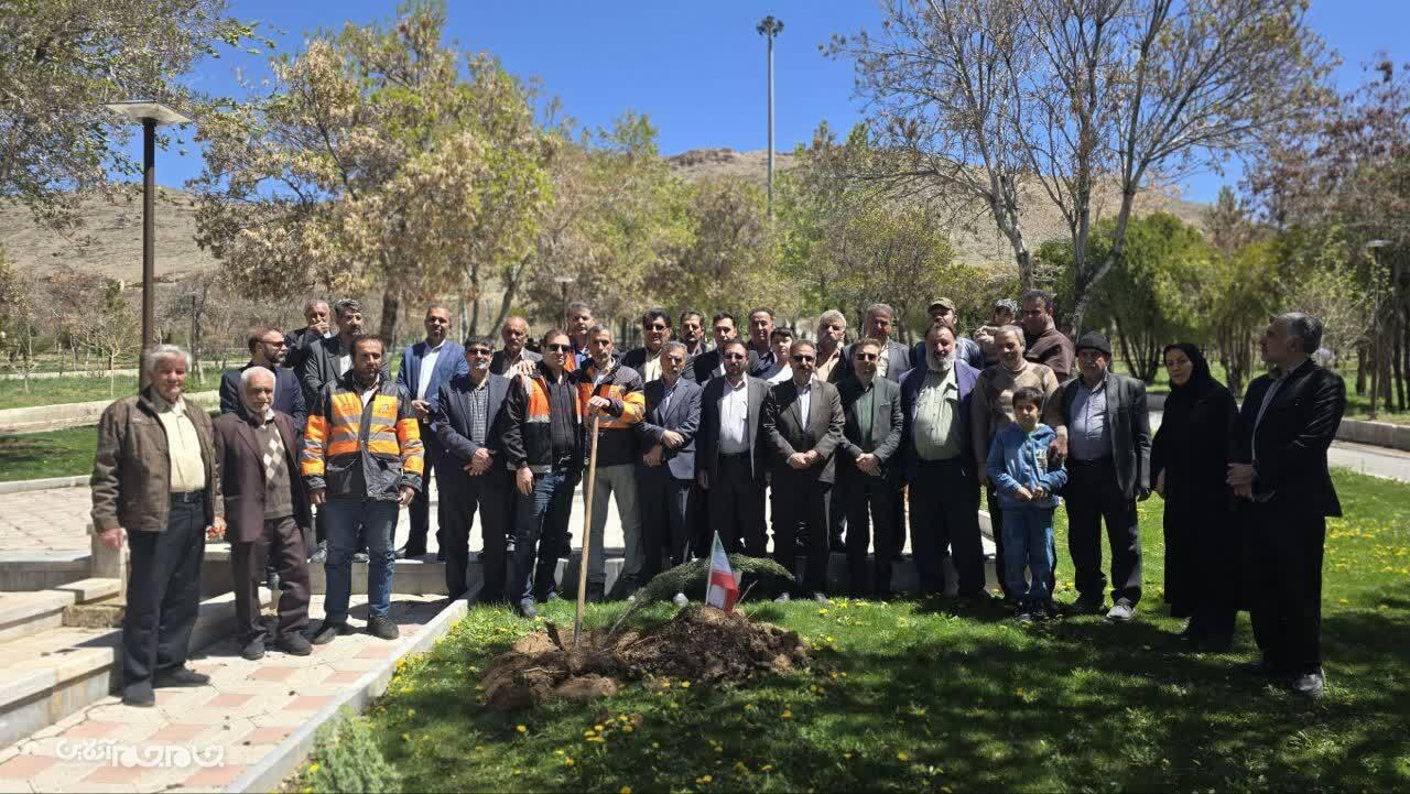 کامیون‌داران چهارمحال و بختیاری، همراهان جاده، ناجیان طبیعت +تصاویر