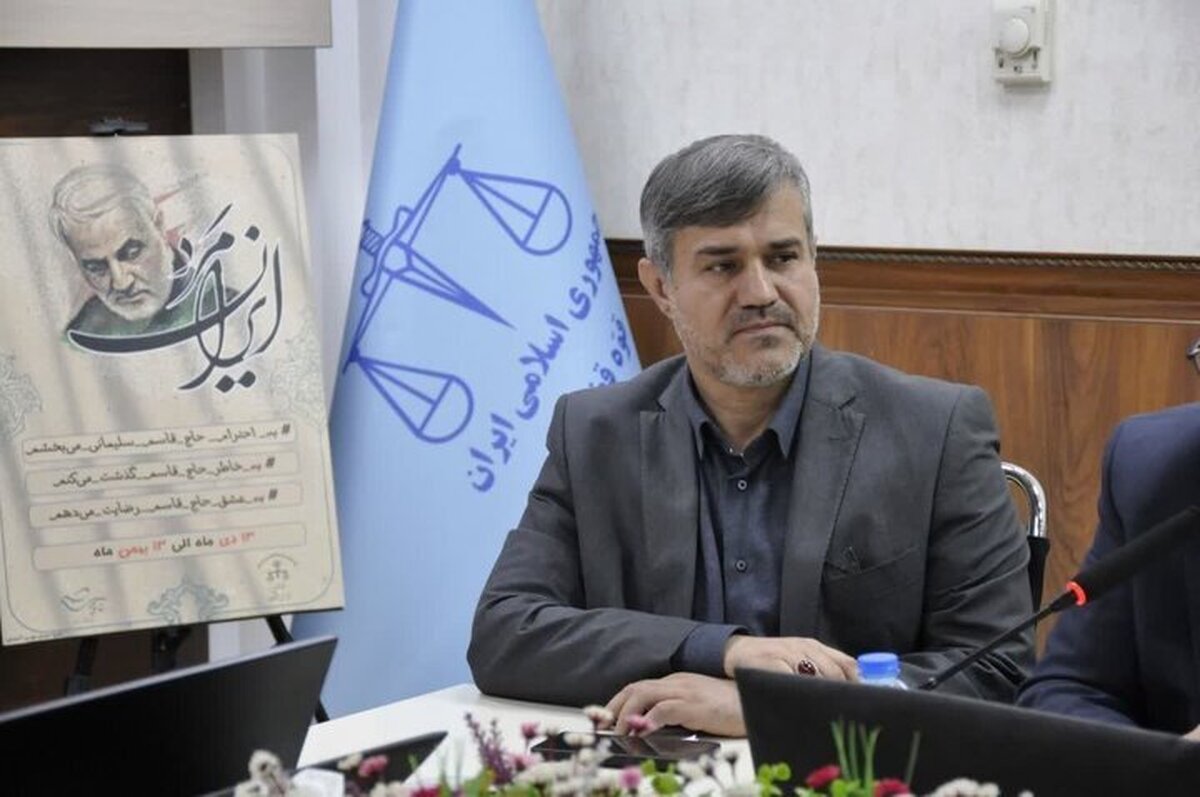 کرمان- دادستان کرمان گفت: اولیای دم مردی که چهار سال پیش در جریان نزاعی در کرمان به قتل رسیده بود، با گذشت از حق قصاص، جان قاتل جوان خود را بخشیدند.