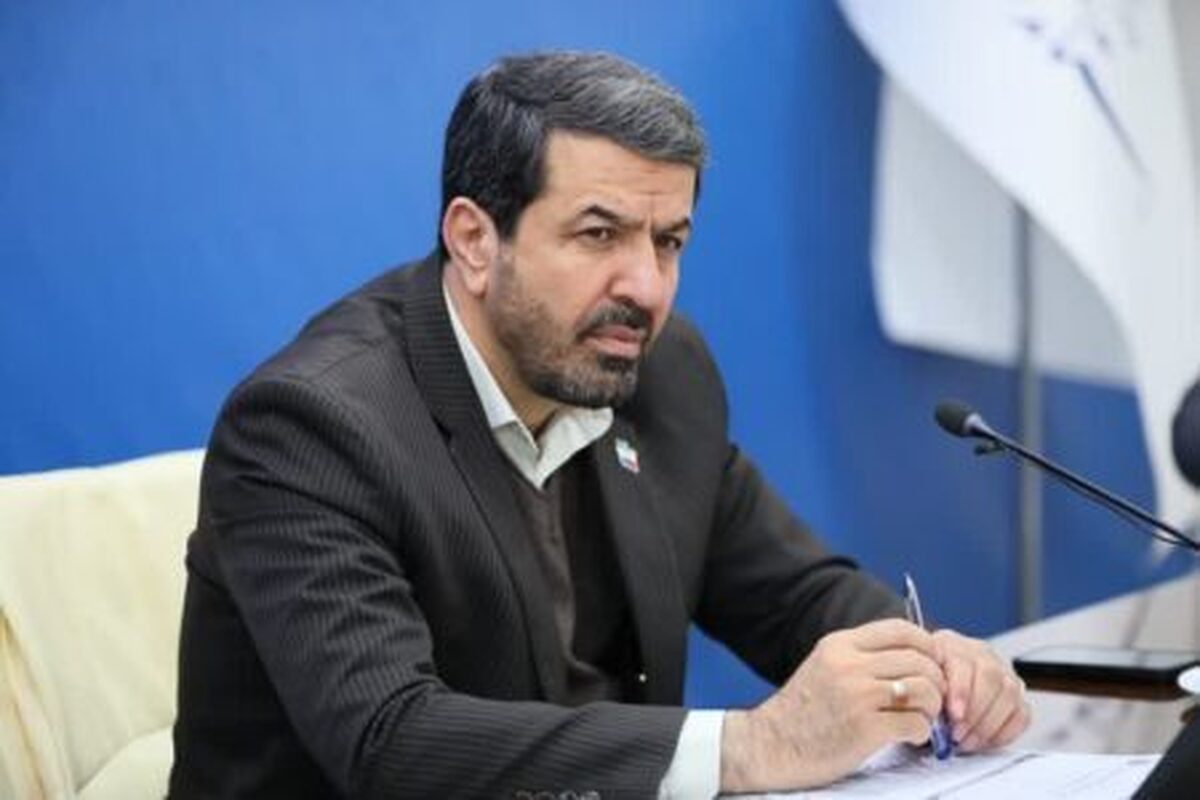 استاندار همدان در نشست شهردار، معاونین و شهرداران مناطق، با تبیین شرایط ویژه کشور و نقش‌آفرینی مدیریت شهری، بر ضرورت تحول در حکمرانی محلی، تقویت سرمایه‌گذاری و انطباق برنامه‌ها با سبک زندگی جدید تأکید کرد.