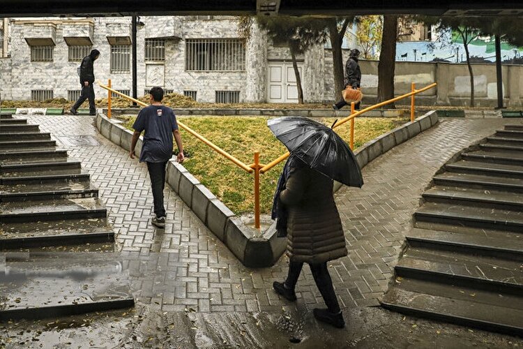 باران و رعد و برق در ۱۸ استان ایران