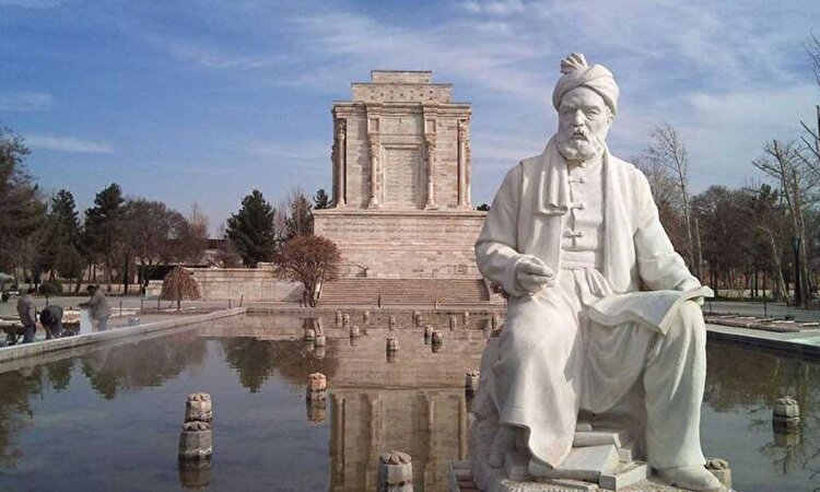 فردوسی چگونه ایرانیان را متحد می‌کند؟