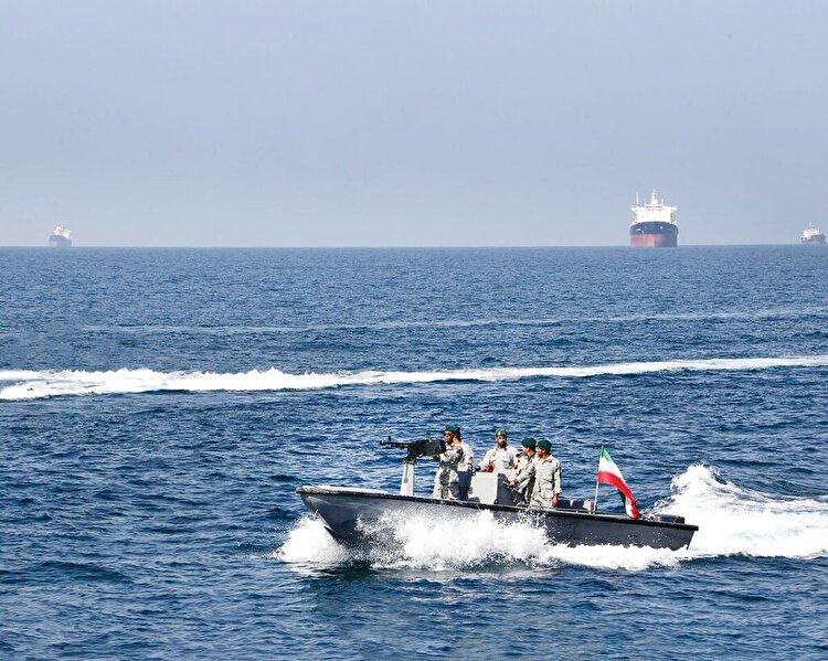 پاتک به محاصره