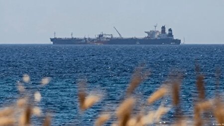 توقیف یک نفتکش توسط جوانان سومالیایی