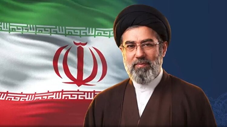 رهبر معظم انقلاب: درک و شناخت امام (ره) چراغ راه آینده ایران اسلامی است