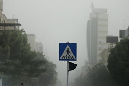 وزش باد و گردوخاک در پایتخت