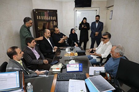 گزارش تصویری | عیادت معاون صدا از بهروز رضوی؛ آرزوی سلامتی برای گوینده ماندگار رادیو ایران