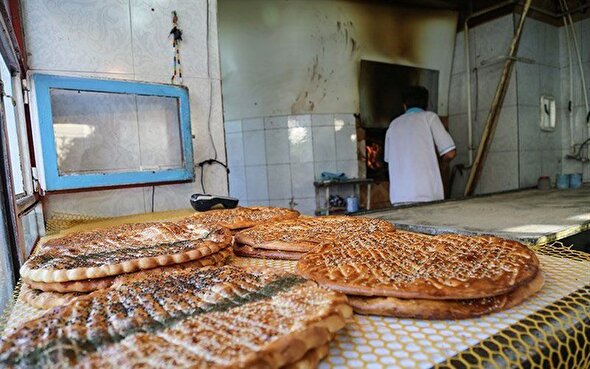 نارضایتی نانوایان کرمانشاه از ممنوعیت فروش نایلون و کنجد