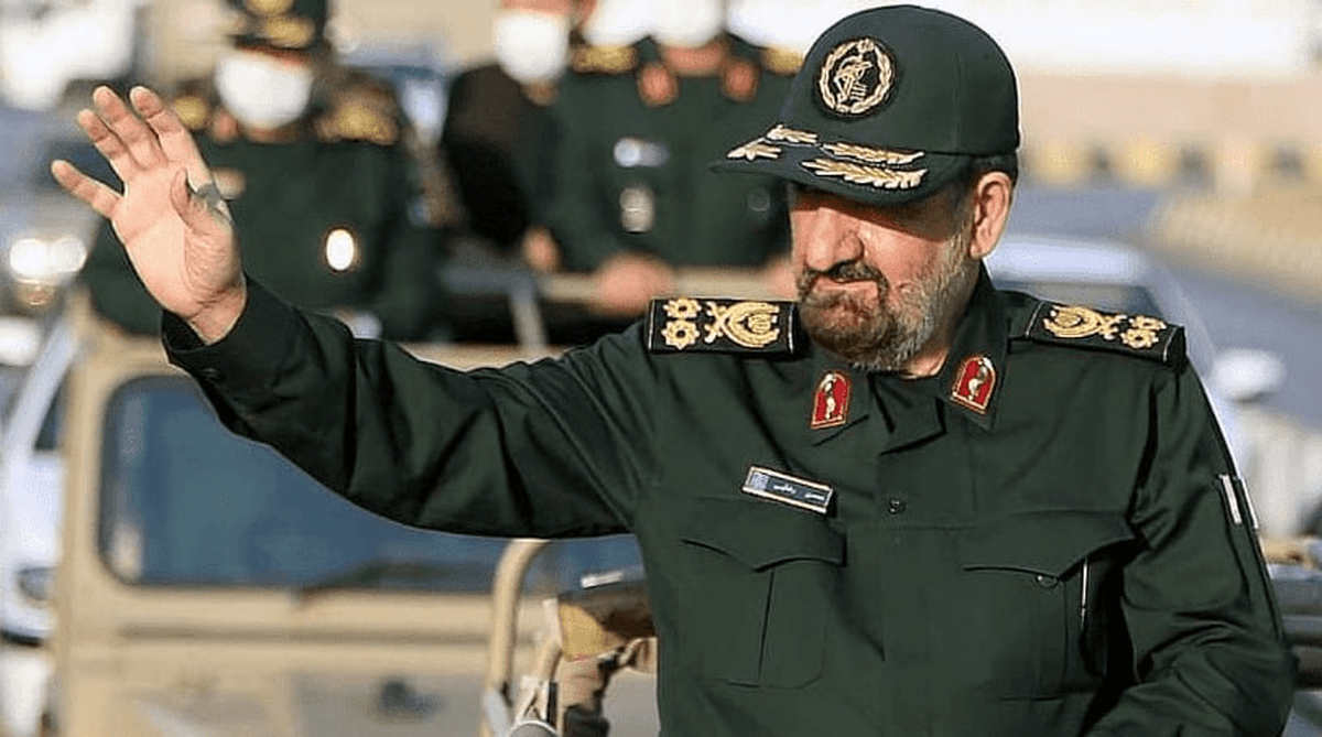 فرمانده سپاه پاسداران انقلاب اسلامی در دفاع مقدس گفت: پشت صبر راهبردی جمهوری اسلامی، خشم عمیق و انقلابی ملت ایران قرار دارد و اگر دشمن بخواهد فراتر از خطوط تعیین‌شده حرکت کند، با پاسخ قاطع جمهوری اسلامی مواجه خواهد شد.
