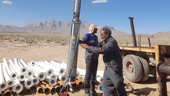 پایداری آب شرب ۲۳ روستای شهرستان تفت با تعویض پمپ و تجهیز چاه مجتمع غدیر
