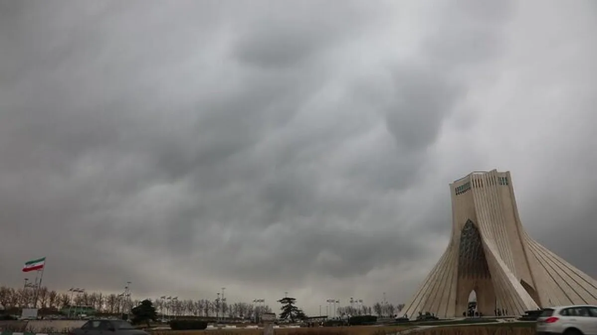 آسمان ابری و رگبار برای تهران