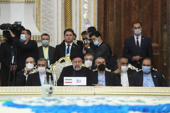رئیس جمهور در اجلاس سران شانگهای: تهدید و فشار، پای دیپلماسی را سست می‌کند و دست آن را می‌بندد