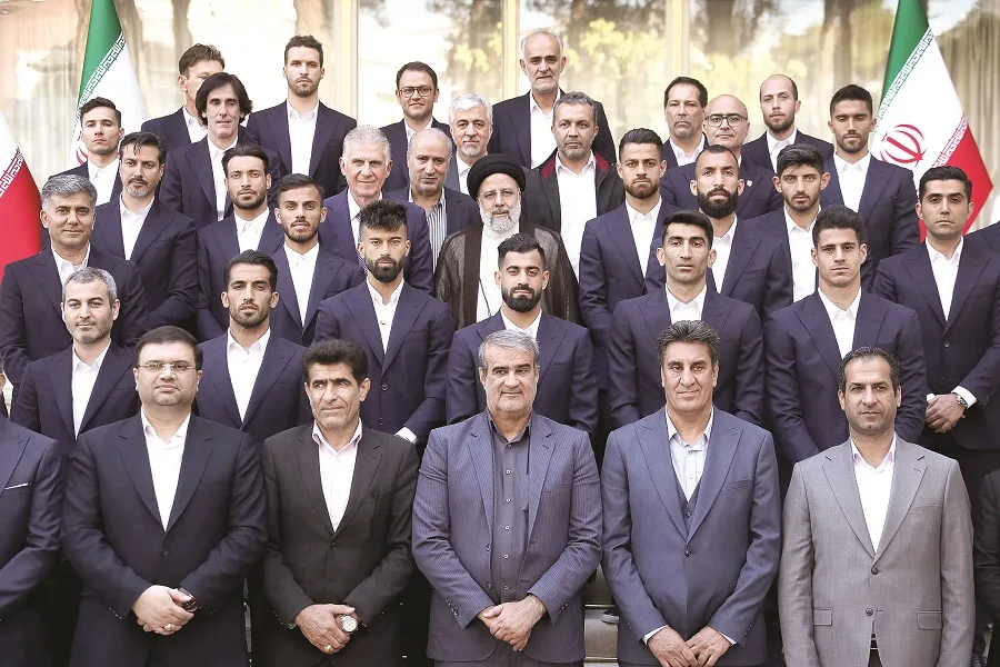 یک‌ملت، یک‌تیم