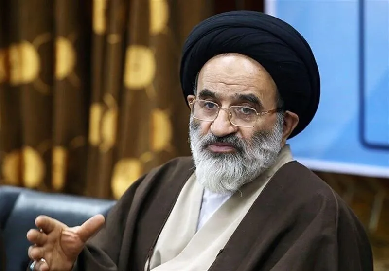کار موثر فرهنگی برای دهه هشتادی‌ها کمتر انجام شد / بی‌بندوباری فضای مجازی آسیب‌زاست