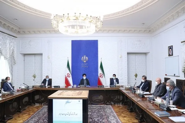 اقدامات اثرگذار برای ثبات در بازار، کنترل قیمت‌ها و تامین مواد اولیه ضروری است