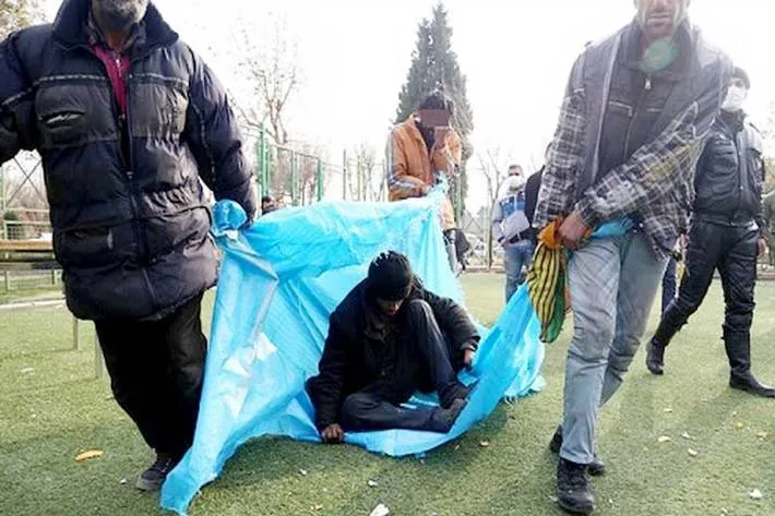 آسیب‌های اجتماعی در حاشیه قد می‌کشد  