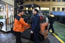 ستودن نقش کارگران در جنگ اقتصادی