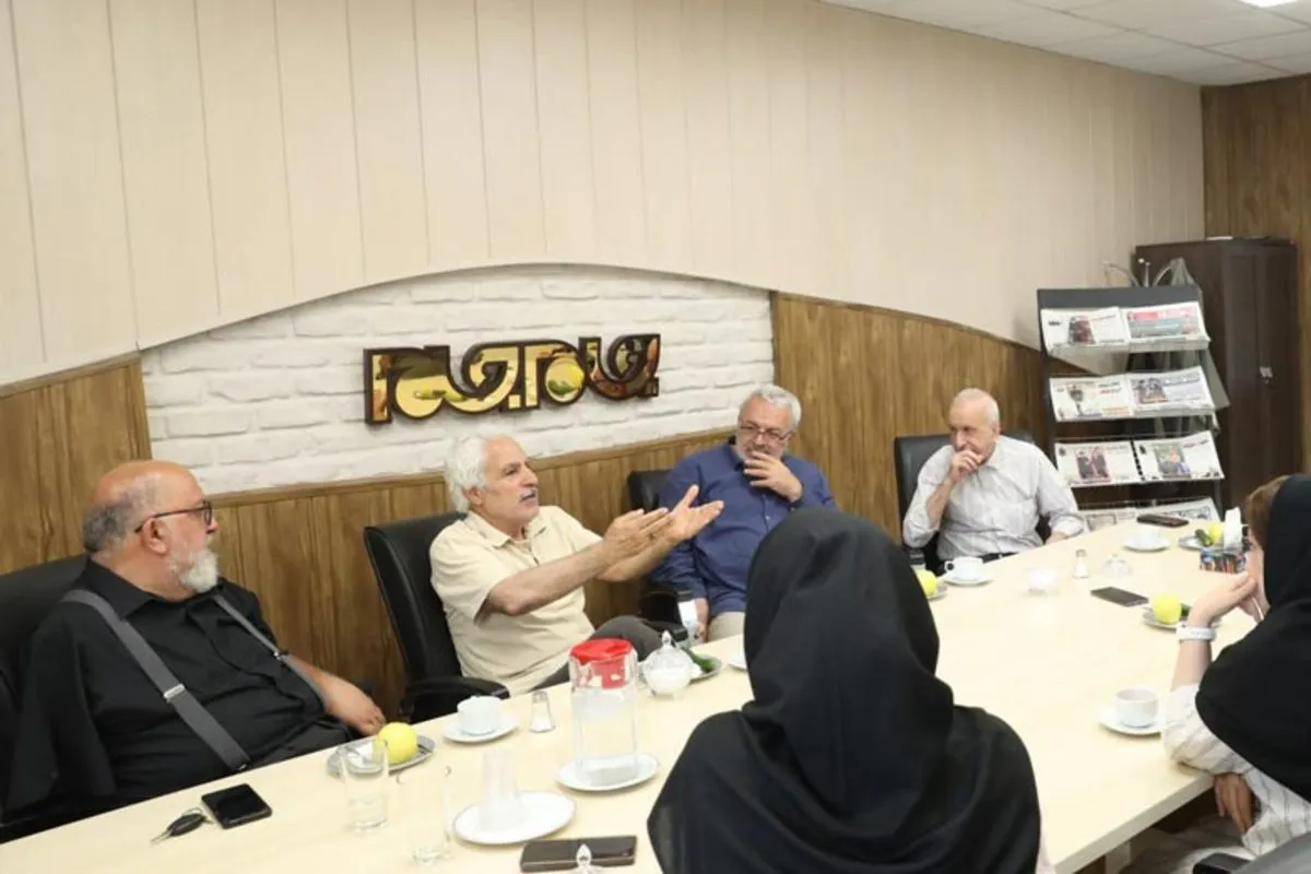 عبور مشروطیت از «آتش و باد»