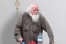 حکیمی به دین نگاه سیاسی داشت