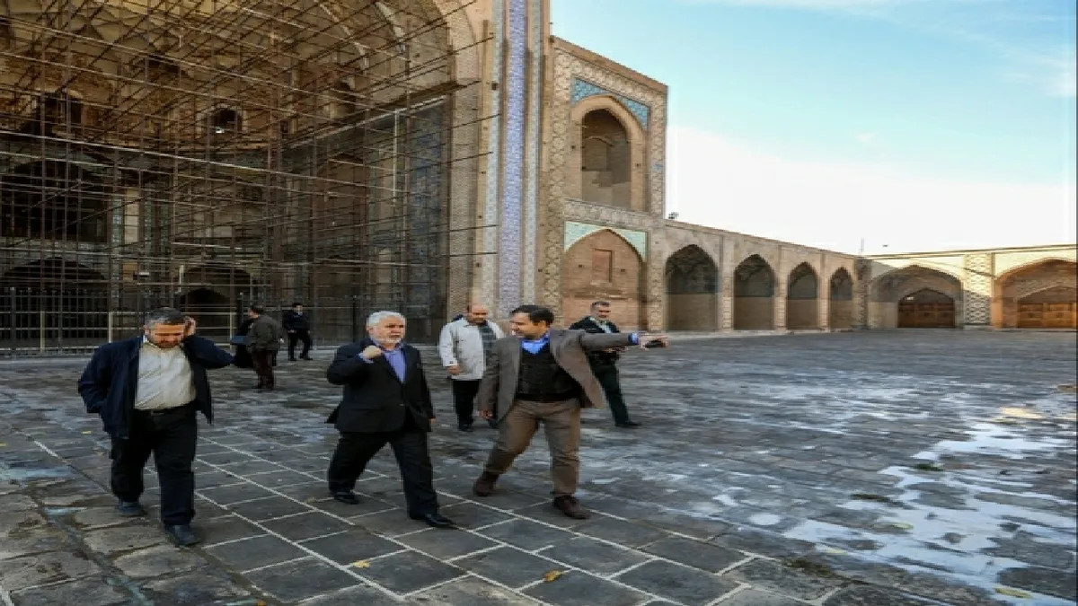 داربست‌های زیر گنبد مسجدجامع قزوین نقش سازه‌ای ندارد
