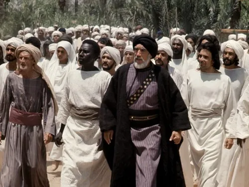 صحنه ای از فیلم الرساله مشهور به محمد رسول الله اثر مصطفی عقاد صحنه ای از فیلم الرساله مشهور به محمد رسول الله اثر مصطفی عقاد
