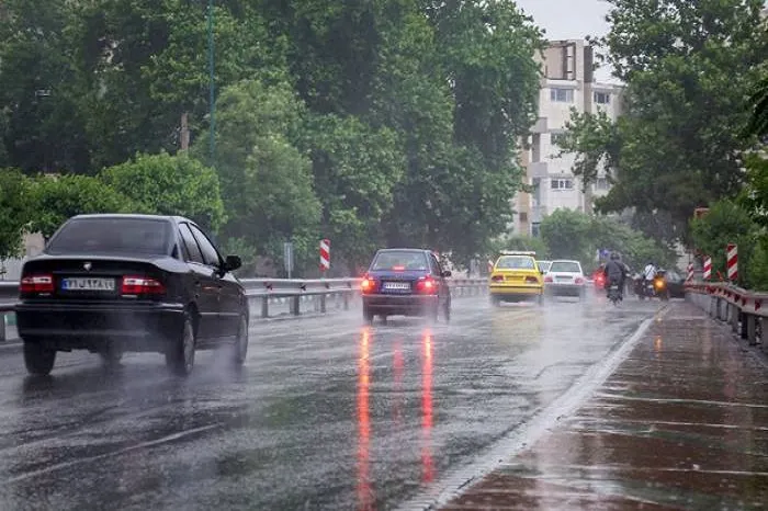 بارش برف و باران در ۱۲ استان/ افزایش غلظت آلاینده‌ها در شهرهای صنعتی