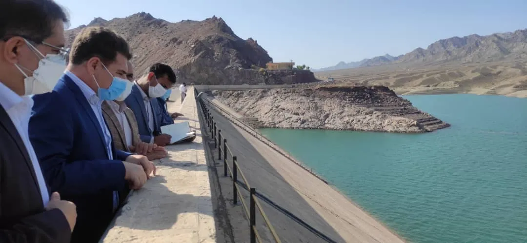 بازدید استاندار کرمان از عملیات اجرایی خط انتقال آب به شهرستان های شرقی استان