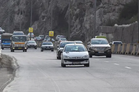 برف و باران و غبار در محورهای ۲۱ استان کشور