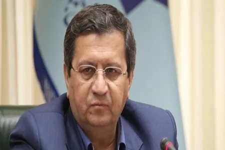نمی‌خواهیم در نرخ ارز دخالت کنیم/نرخ های فعلی بازار طبیعی نیست