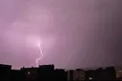 هشدار مدیریت بحران نسبت به خطرات رعد و برق و باد شدید در تهران