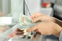 قیمت دلار رسمی به کانال ۱۲۰ هزار تومانی بازگشت