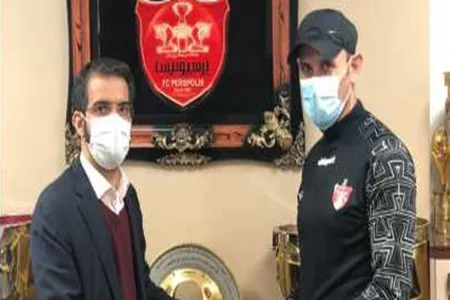 قرارداد گل‌محمدی با باشگاه پرسپولیس تمدید شد