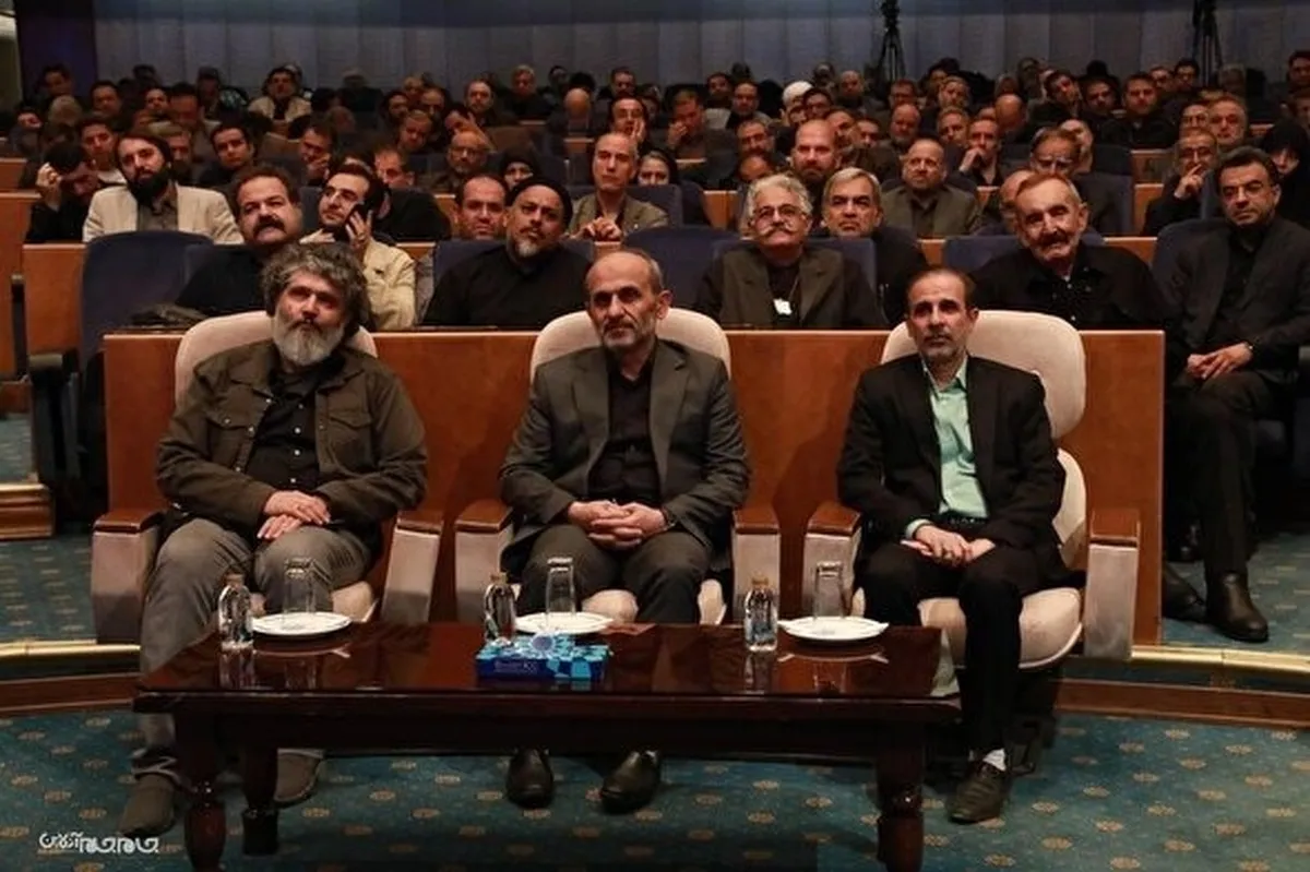 تجدید میثاق با آرمان‌های مقاومت/ ساختمان شیشه‌ای یادمان حقیقت و ایثار همکاران رسانه ملی