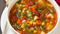 دستور تهیه سوپ سبزیجات و گوشت چرخ کرده