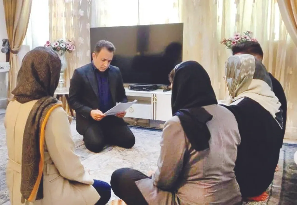 بخشش به عشق حسین(ع)