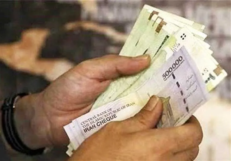 واکنش کارگران به رئیس بانک مرکزی: تأثیر تورمی دستمزد فقط ۳ درصد است