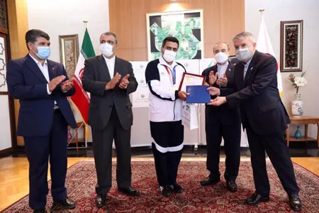 پاداش ۱۰ هزار یورویی جواد فروغی پرداخت شد