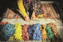 رنگ‌زرد بی‌توجهی‌ها بر چهره فرش خوش‌نقش و نگار زنجان