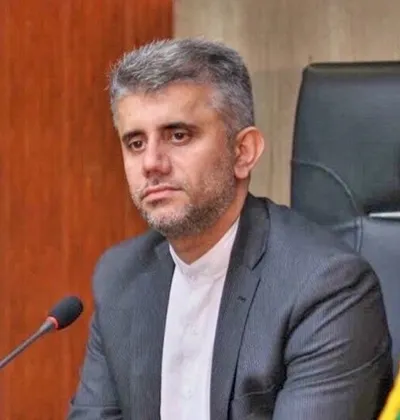 وارث آگاهی دیروز و سازنده فردا 