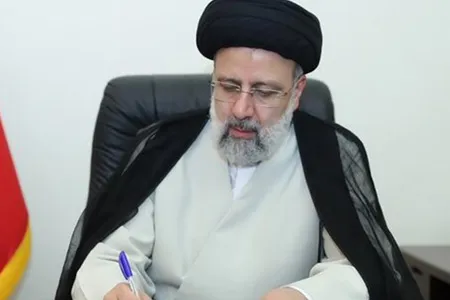 بیانیه گام دوم انقلاب سند راهبردی و چشم انداز نسل‌های آینده ایران است