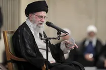 گزارش تصویری | دیدار هزاران نفر از اقشار مختلف مردم در سالروز شهادت امام رضا (ع) با رهبر انقلاب
