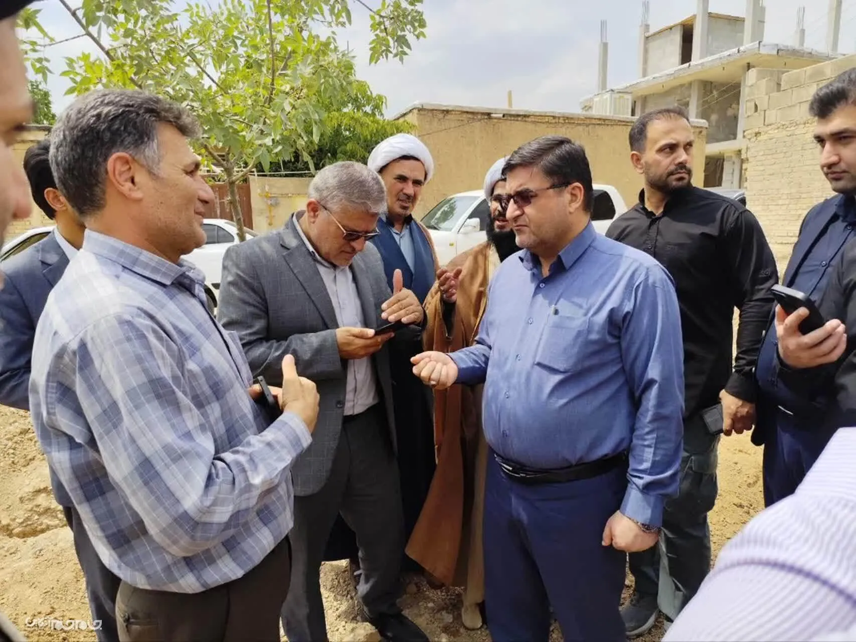 بازدید میدانی استاندار چهارمحال و بختیاری از محله حاجی‌آباد لردگان برای بررسی بحران آب شرب