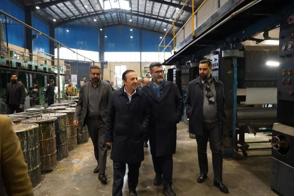تمرکز ایرانیان اطلس پلیمر بر تولید ورق‌های PVC با فناوری روز 