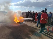 آموزش نکات ایمنی برای کارگران پروژه مسکن ملی