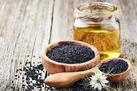 چند هشدار در مورد مصرف سیاه‌دانه و عسل